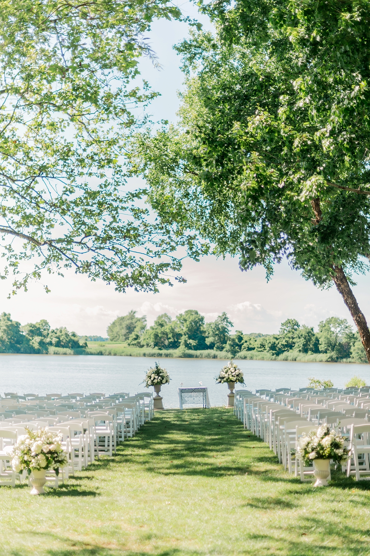 A Classic + Elegant Riverside Maryland Wedding | Eastern Coast + Destination Photographer | Lauren R Swann