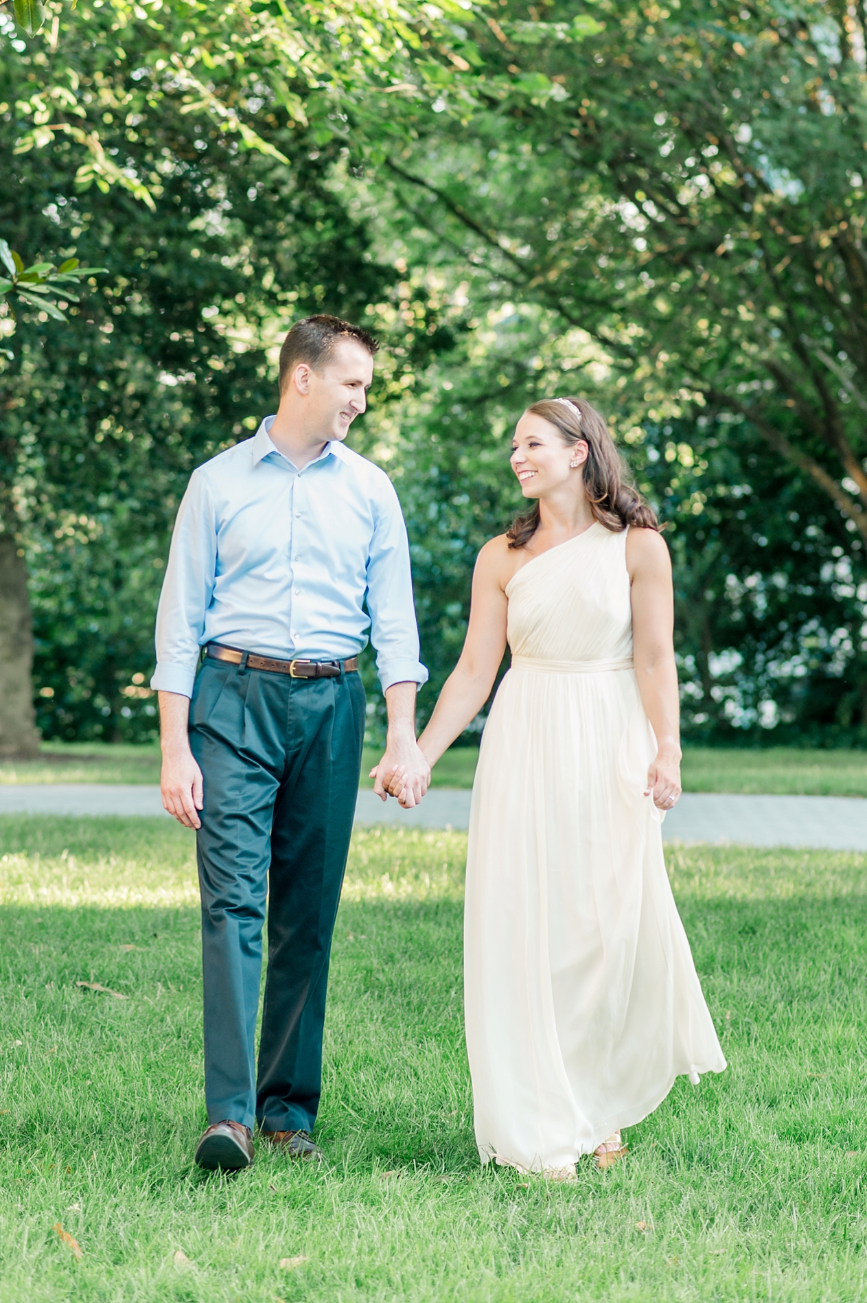 A Classic and Elegant Loyola University in Baltimore Engagement Session | Lauren R Swann