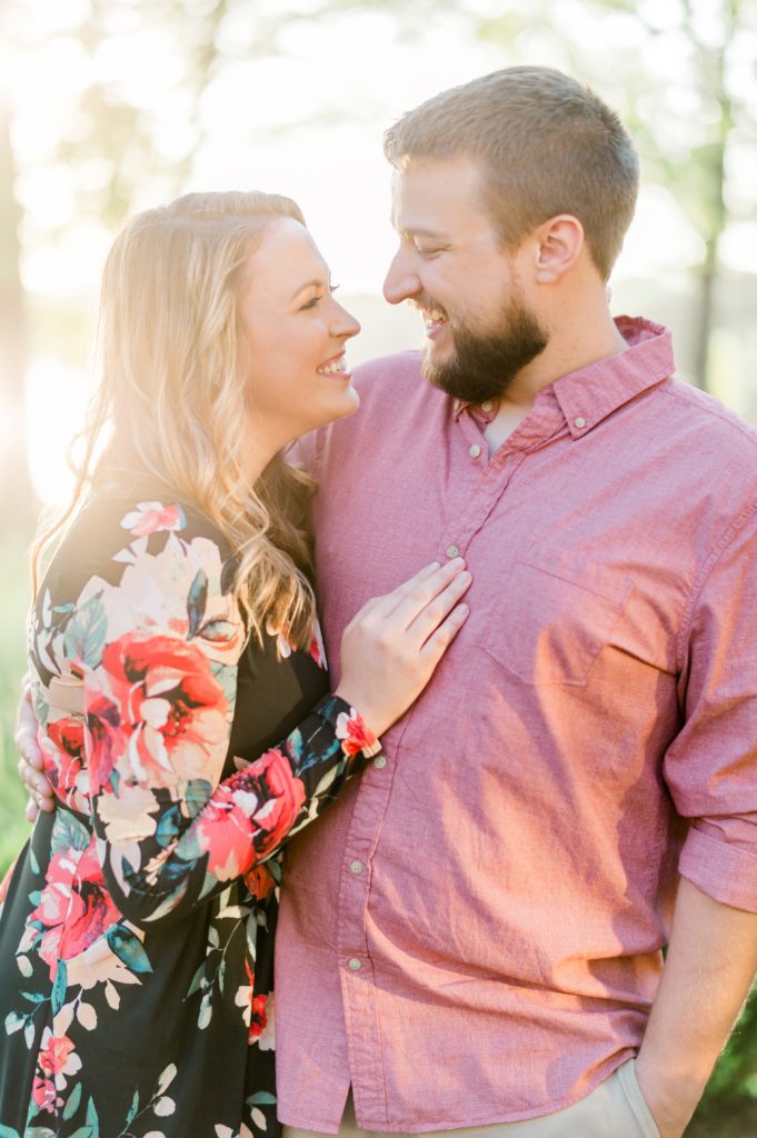 A beautiful Lake Shore Maryland Anniversary session with Natalie Franke and her husband, featuring golden light, perfect outfits, and stunning backdrops! Capture by Fine Art Wedding Photographer Lauren R Swann.