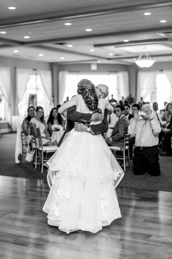 A Piney Branch Country Club Wedding by Fine Art Annapolis photographer Lauren R Swann photo