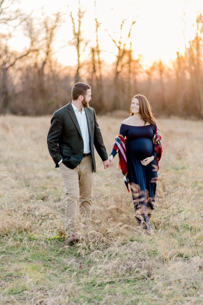 A gorgeous winter session set in the hillside of Clarksburg Maryland. You'll love this Burnt Hill Farm Maternity Sessions by Fine Art Wedding Photographer Lauren R Swann!