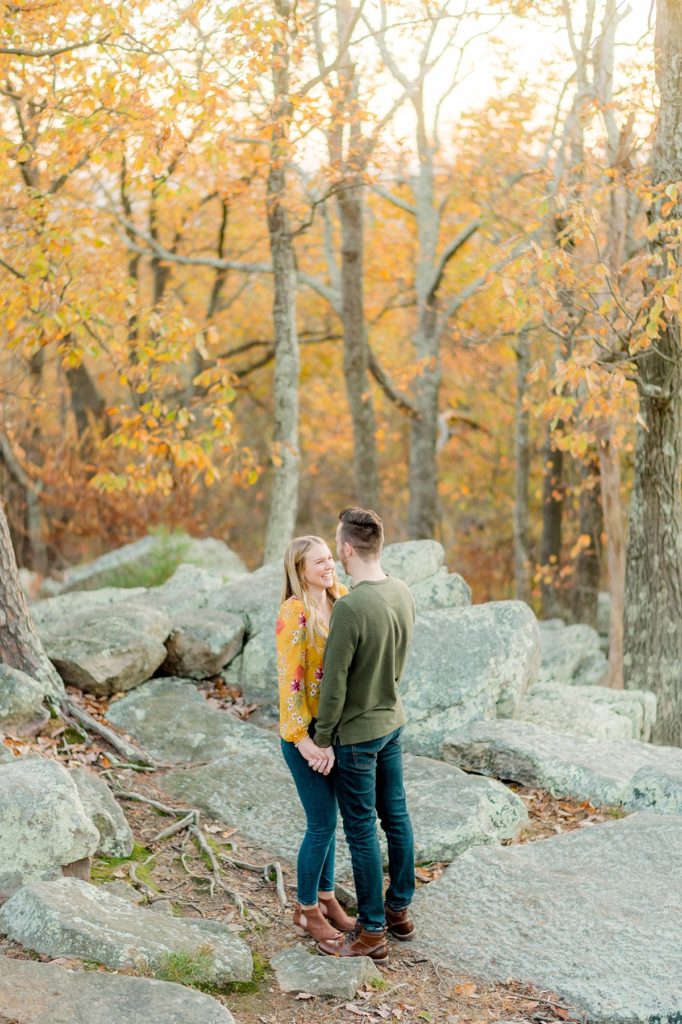 Autumn Sugarloaf Mountain Engagement photos | Lauren R Swann