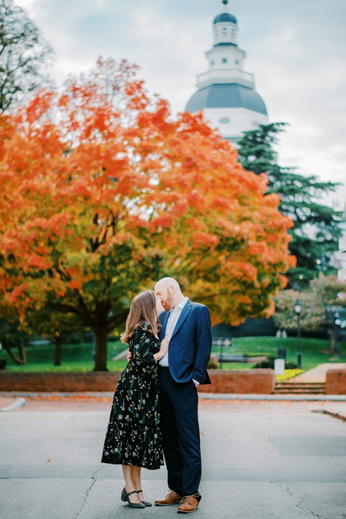 The State House in Annapolis | Downtown Annapolis Fall Engagement photographer Lauren R Swann photo