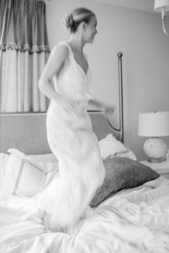 Bride getting ready at 86 State Circle Hotel in Annapolis photo